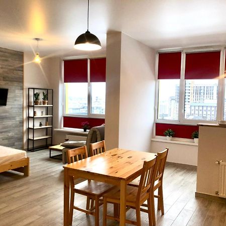 Osapart Cozy Apartment In A Complex Semycvit 利沃夫 外观 照片