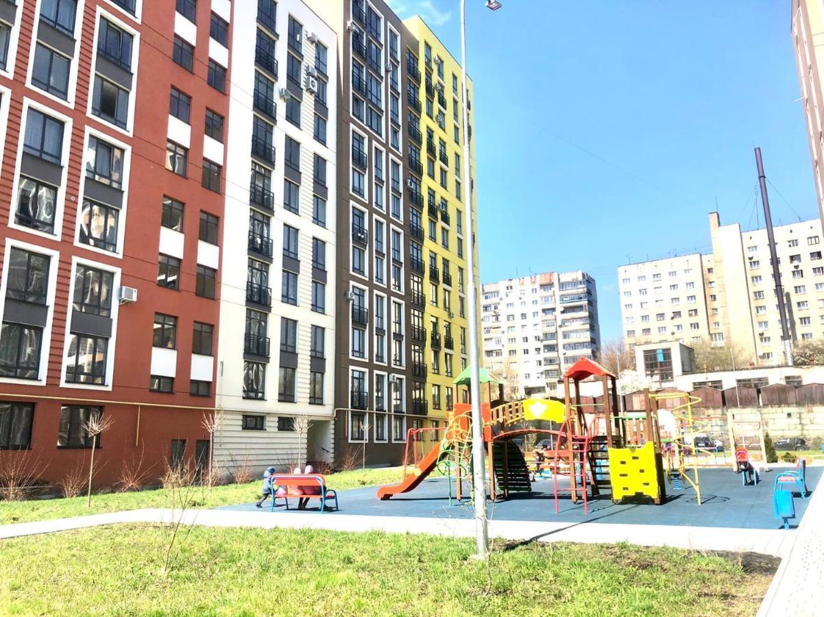 Osapart Cozy Apartment In A Complex Semycvit 利沃夫 外观 照片