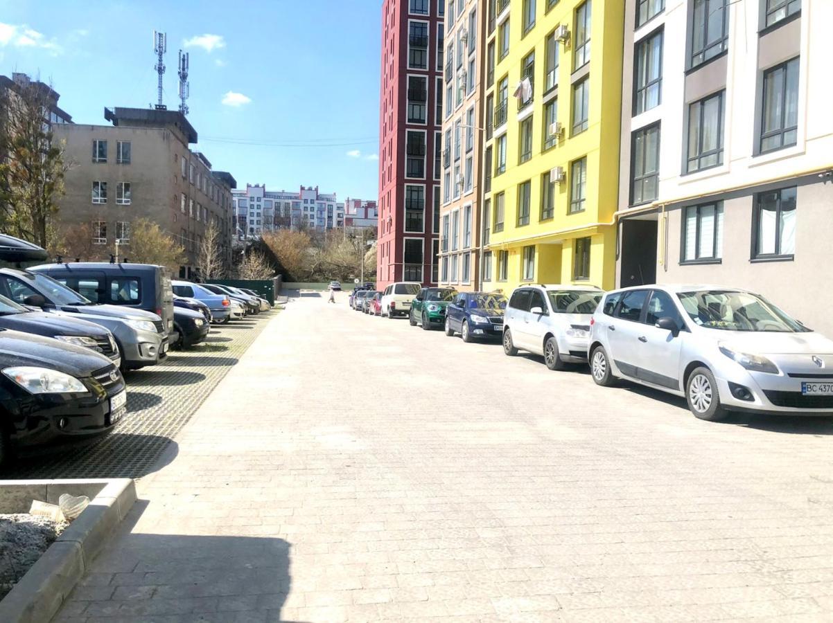 Osapart Cozy Apartment In A Complex Semycvit 利沃夫 外观 照片