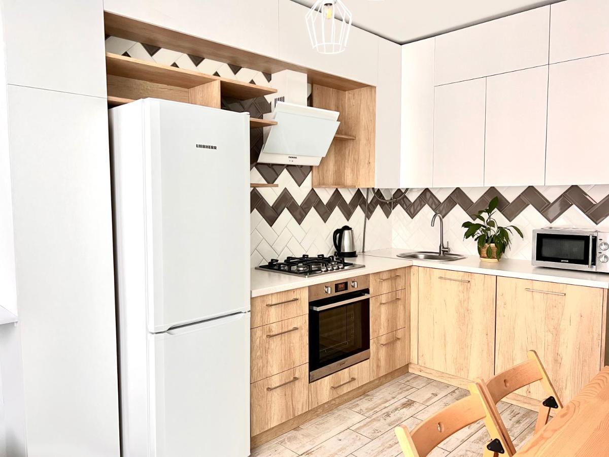 Osapart Cozy Apartment In A Complex Semycvit 利沃夫 外观 照片