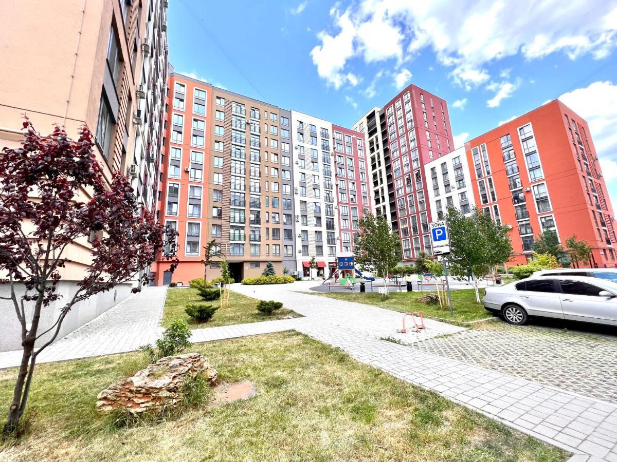 Osapart Cozy Apartment In A Complex Semycvit 利沃夫 外观 照片