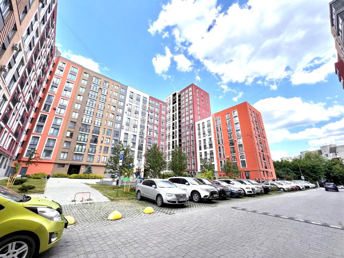 Osapart Cozy Apartment In A Complex Semycvit 利沃夫 外观 照片