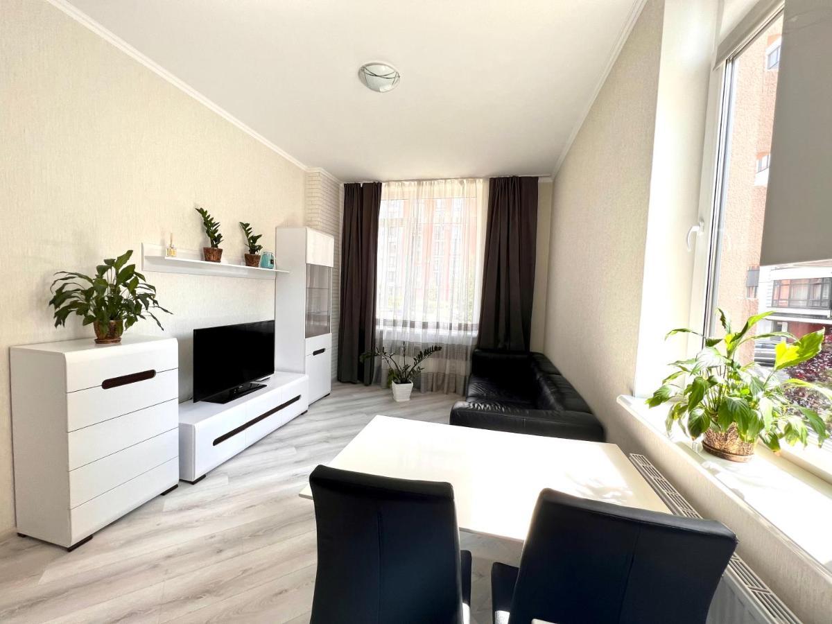 Osapart Cozy Apartment In A Complex Semycvit 利沃夫 外观 照片