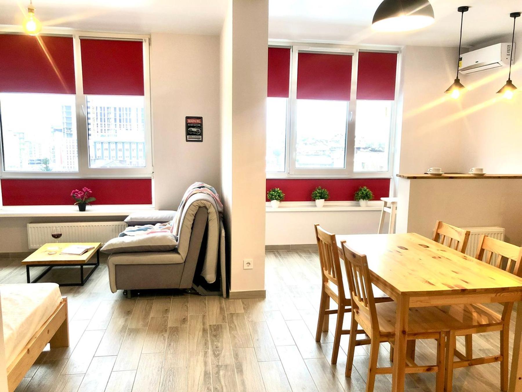 Osapart Cozy Apartment In A Complex Semycvit 利沃夫 外观 照片